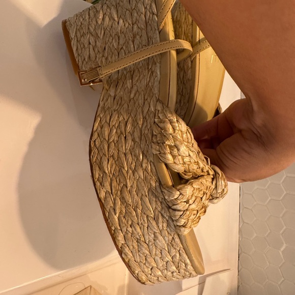 Raye Lin Raffa Wedges - Picture 12 of 13